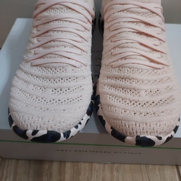 APL TechLoom Wave Creme Black Leopard Sneaker - Picture 5 of 8